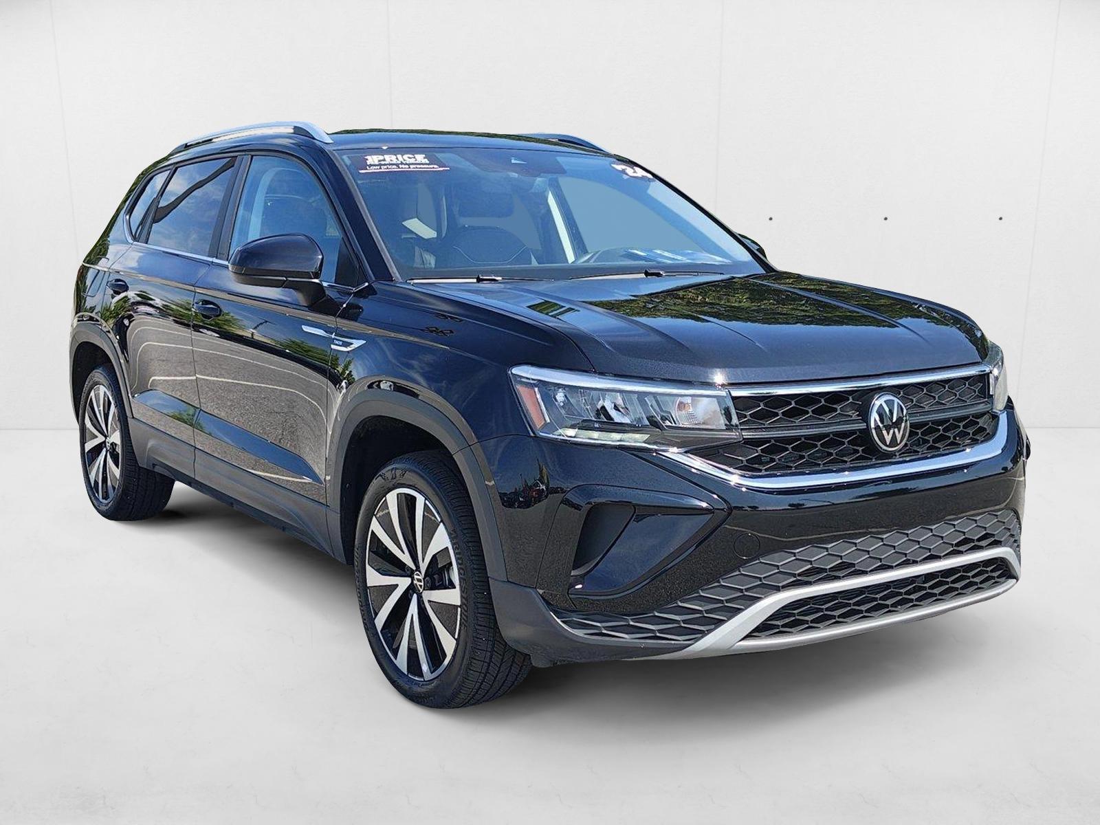 2024 Volkswagen Taos SE photo 3