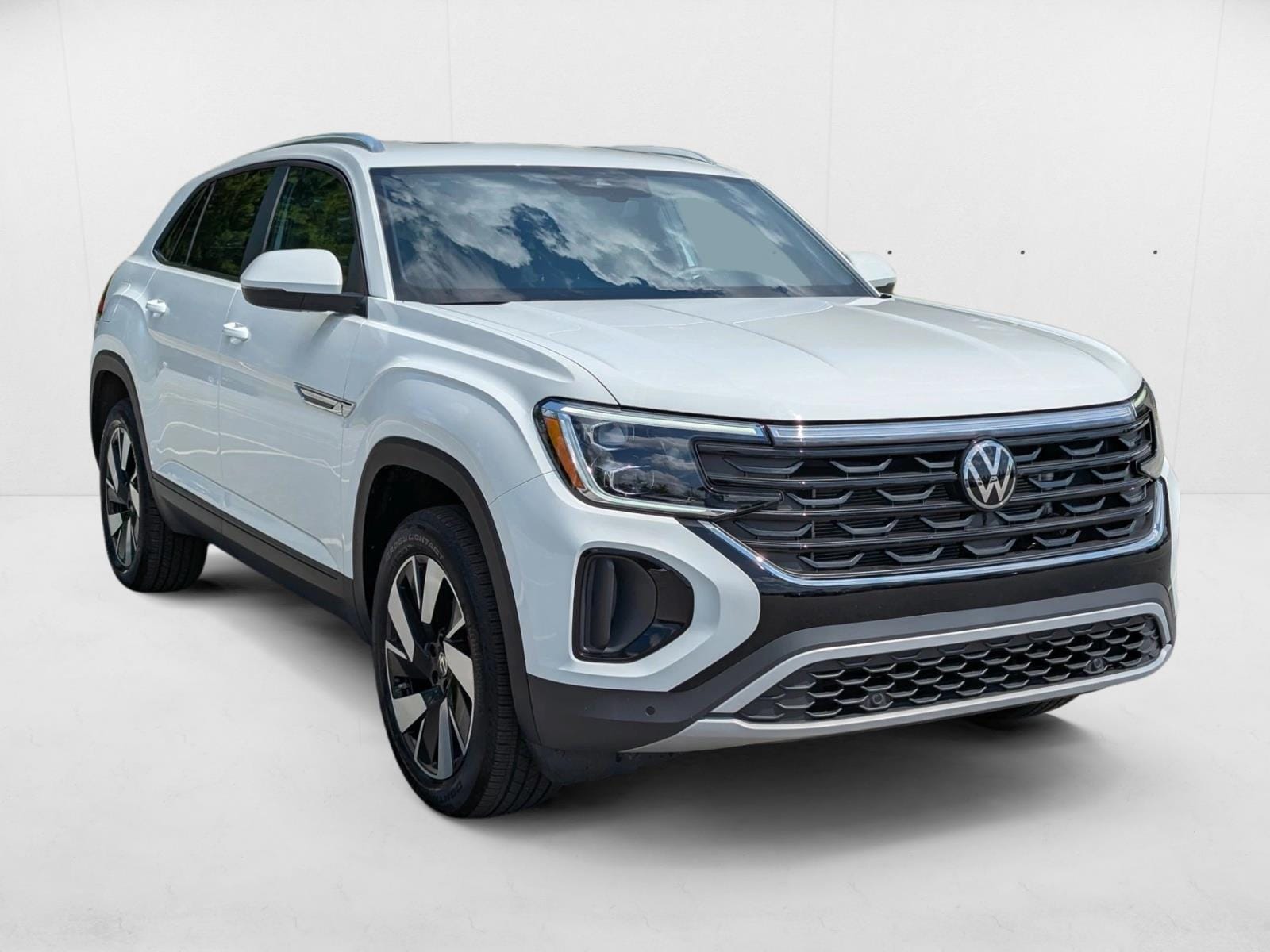Image of Certified Pre Owned 2024 Volkswagen Atlas Cross Sport 2.0T SE w/Technology