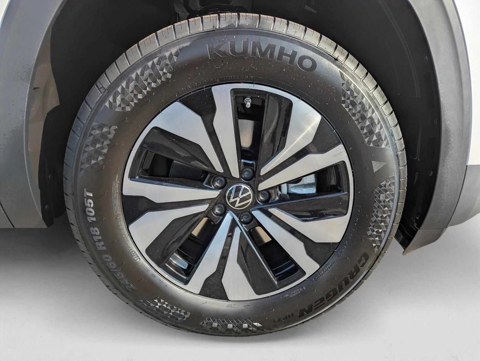 2026 Volkswagen Atlas SE - Photo 9