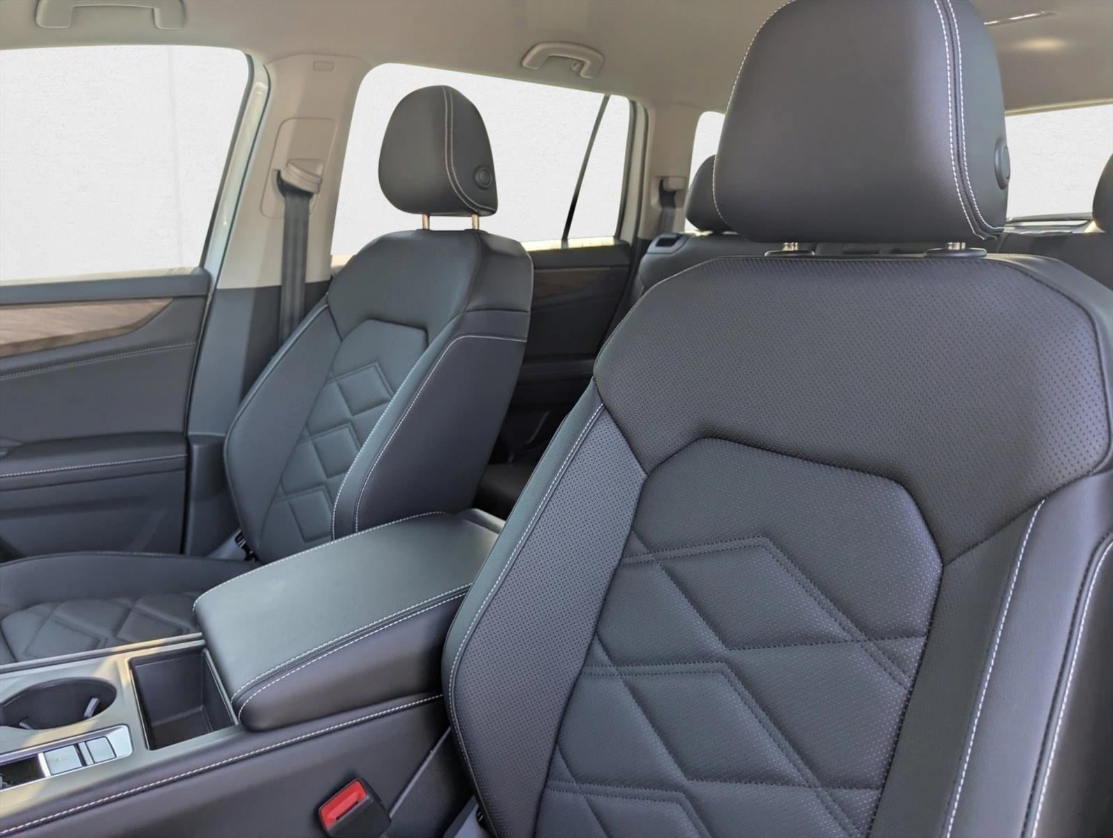 2026 Volkswagen Atlas SE - Photo 24