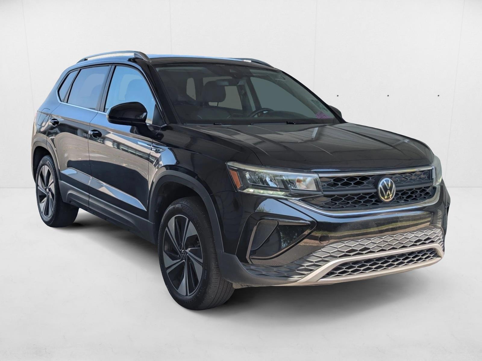 Image of Used 2024 Volkswagen Taos 1.5T SE