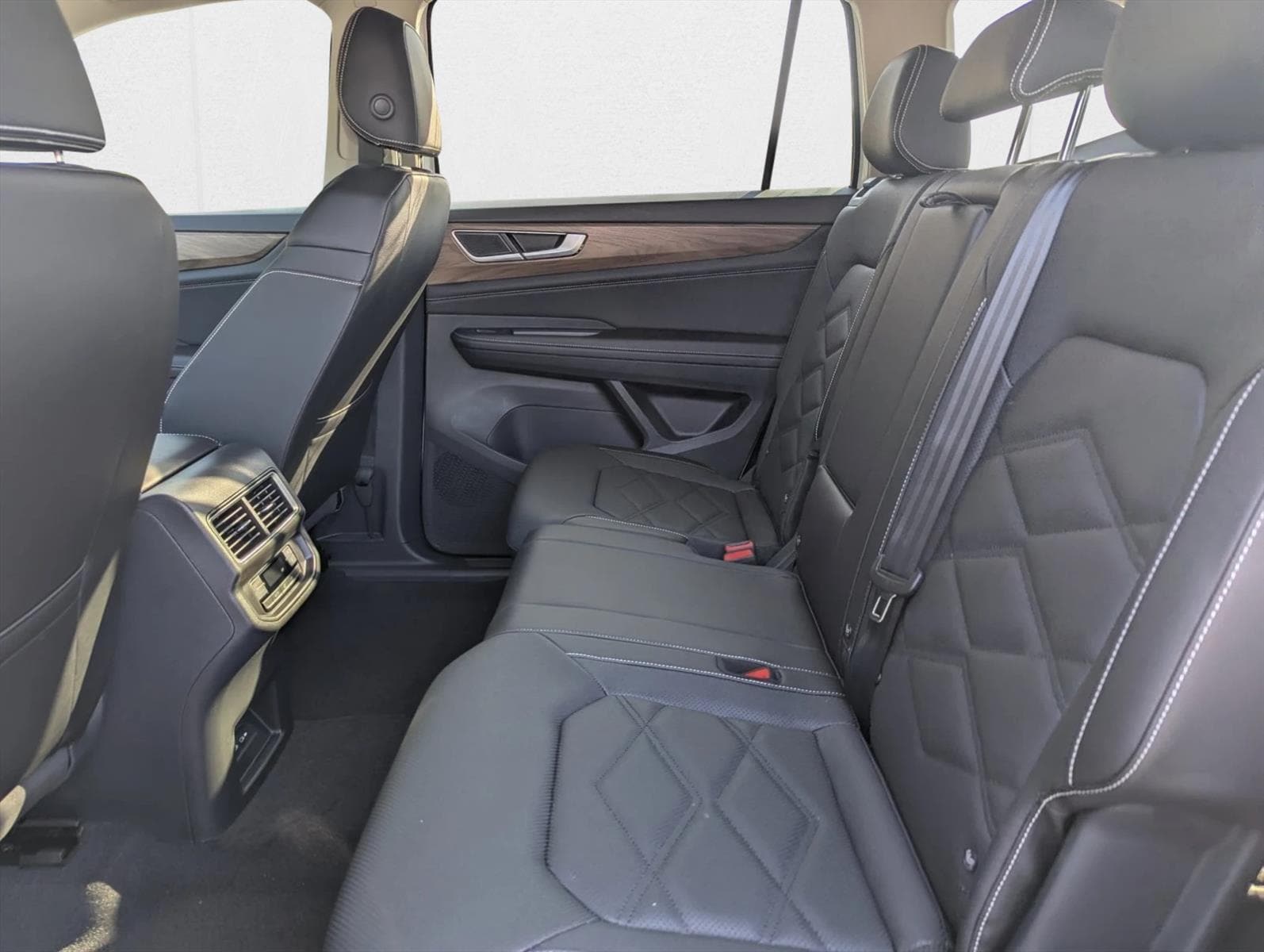 2026 Volkswagen Atlas SE - Photo 27