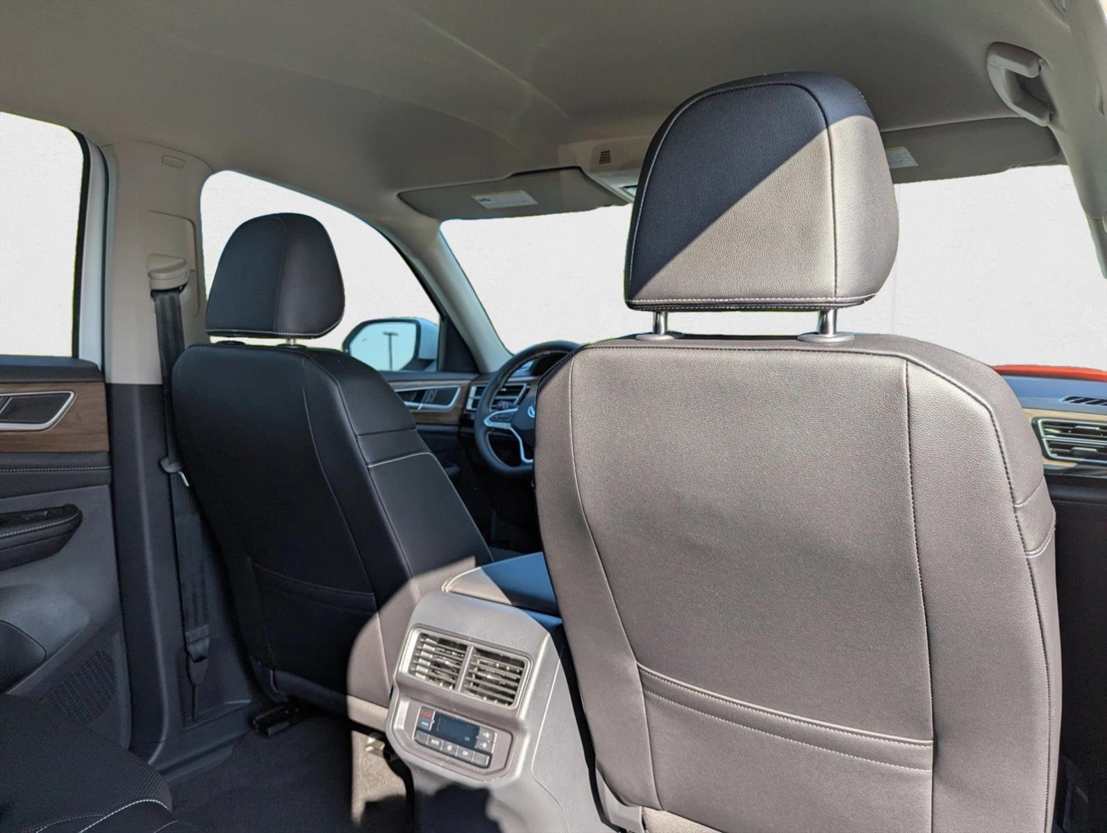 2026 Volkswagen Atlas SE - Photo 28