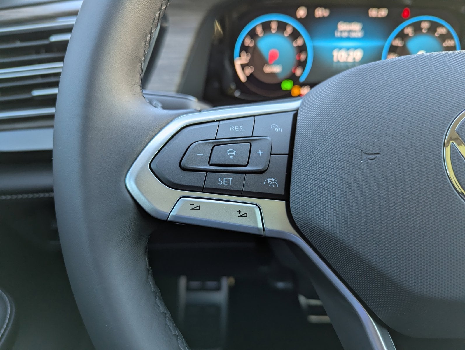 2026 Volkswagen Atlas SEL Premium R-Line - Photo 13