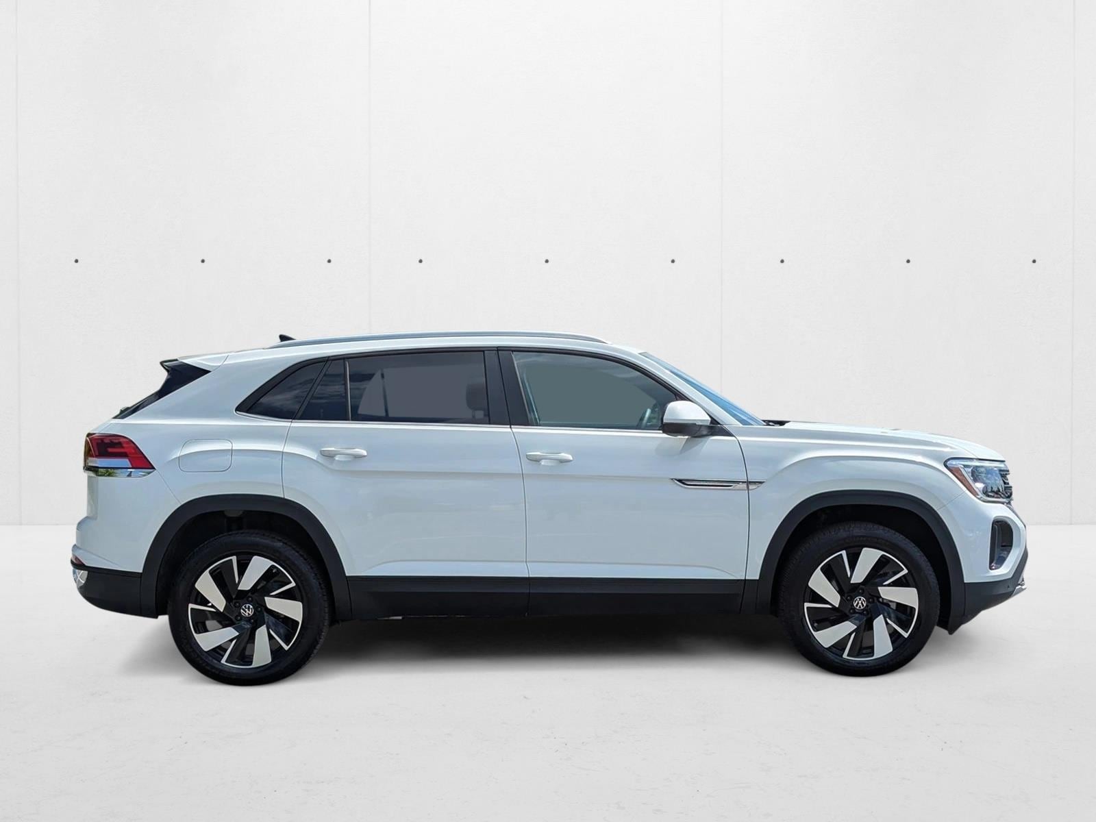 Image of Certified Pre Owned 2024 Volkswagen Atlas Cross Sport 2.0T SE w/Technology