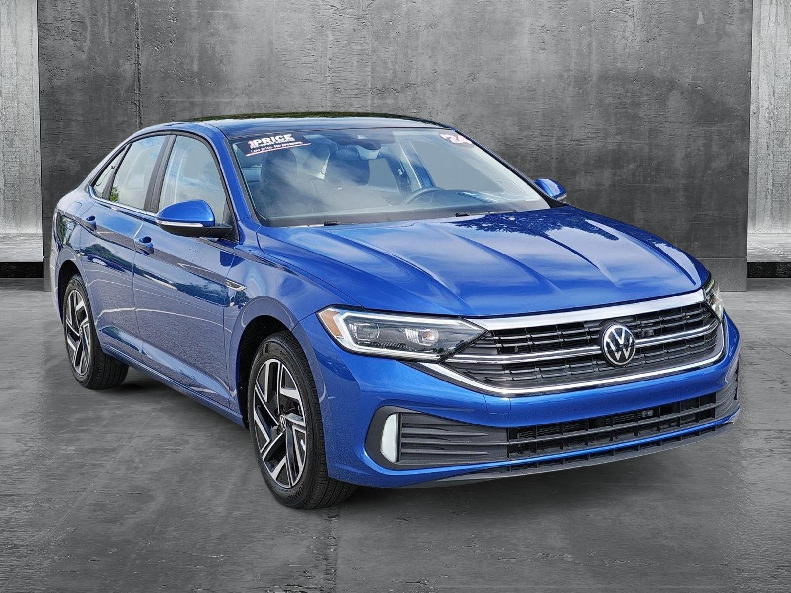 2024 Volkswagen Jetta 1.5T SEL photo 3
