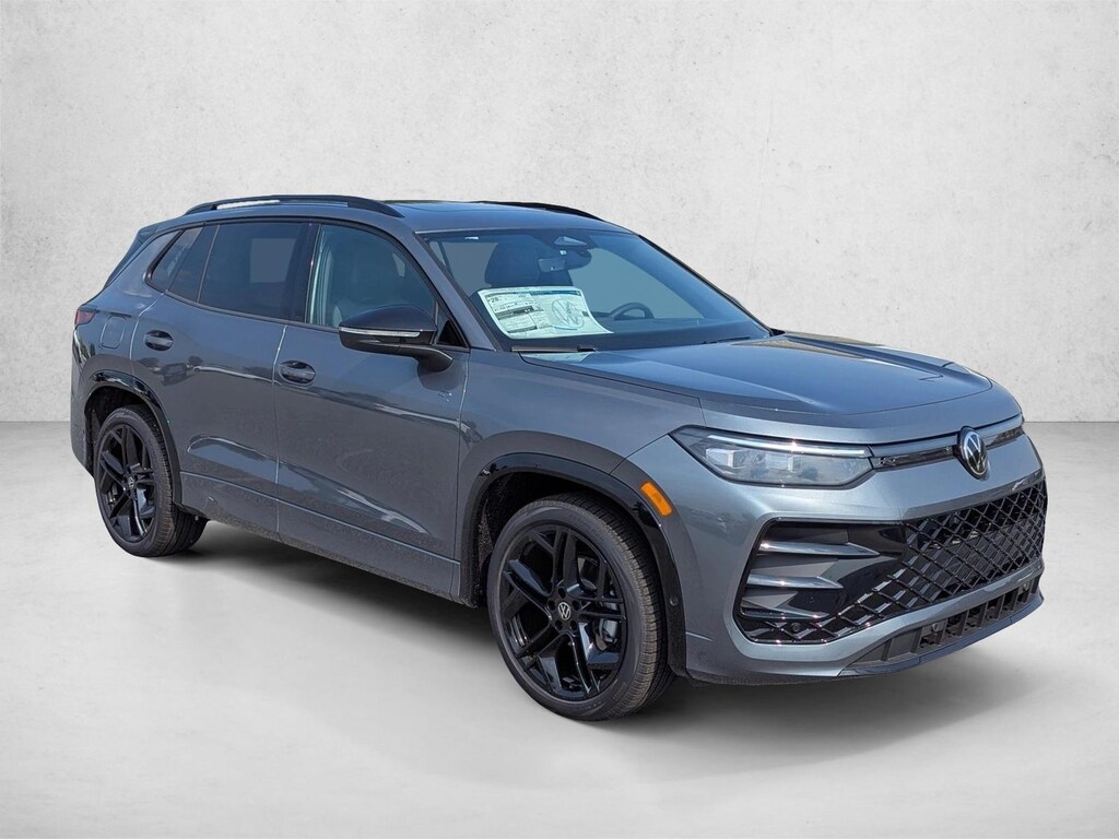 New 2026 Volkswagen Tiguan SE R-Line Black SUV
