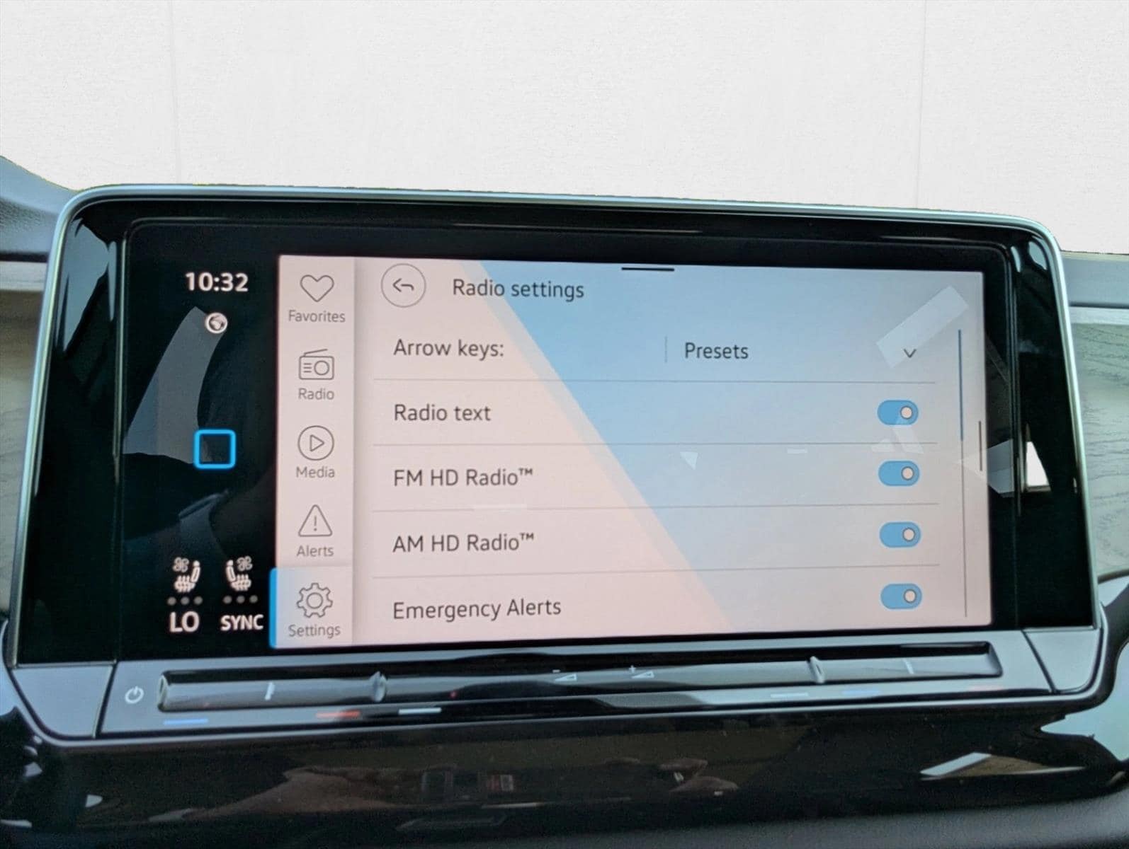 2026 Volkswagen Atlas SE w/Tech - Photo 13