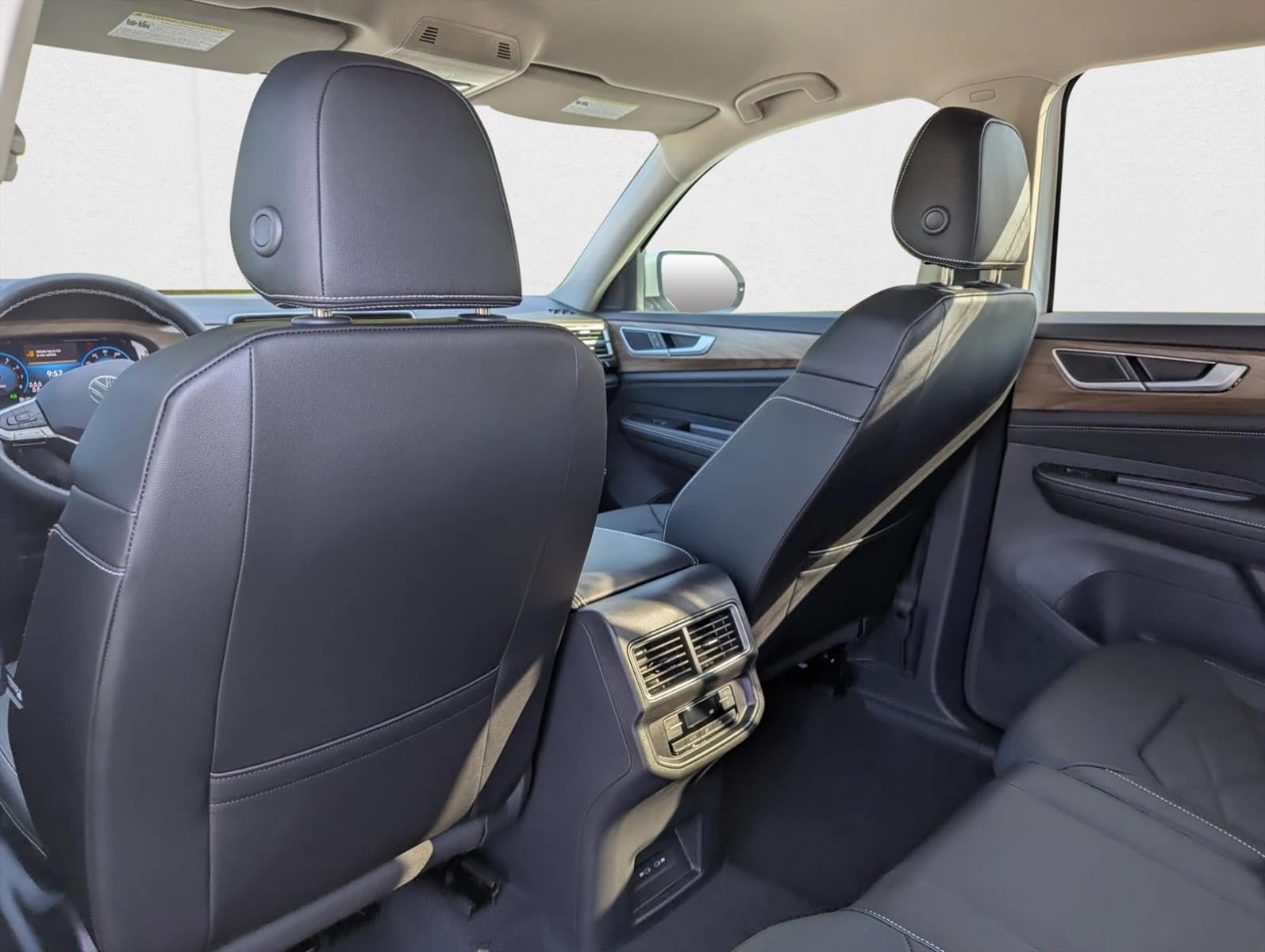 2026 Volkswagen Atlas SE - Photo 25
