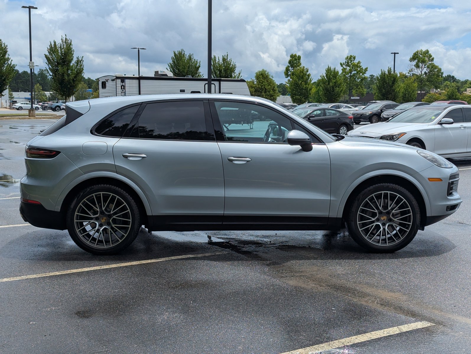 2020 Porsche Cayenne S photo 4