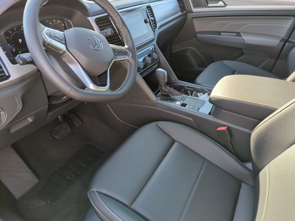 New 2023 Volkswagen Atlas Cross Sport 3.6L V6 SE w/Technology SUV