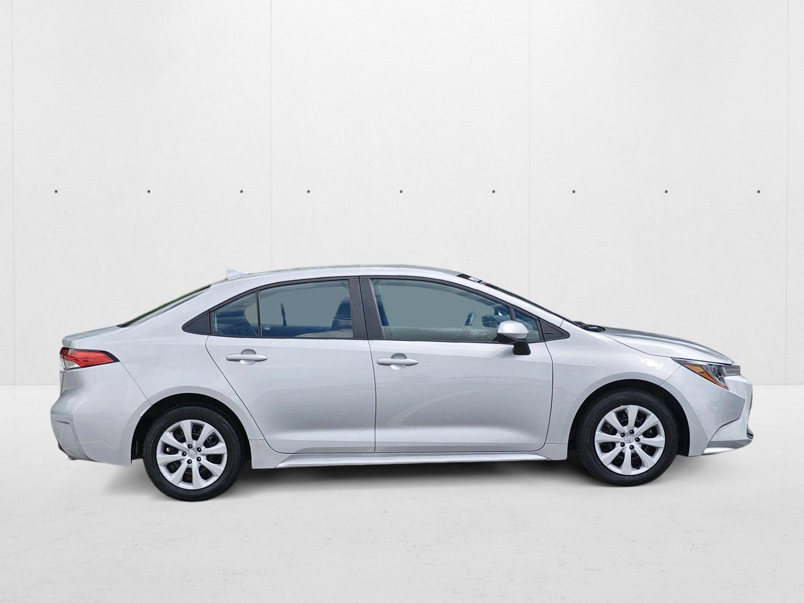 2024 Toyota Corolla LE photo 4
