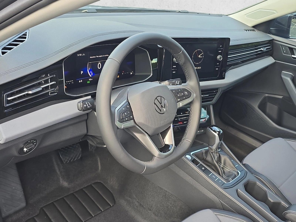 New 2025 Volkswagen Jetta 1.5T SE Sedan