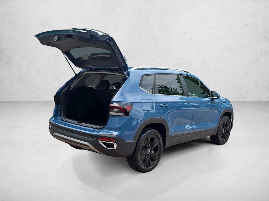 New 2026 Volkswagen Taos 1.5T SE SUV