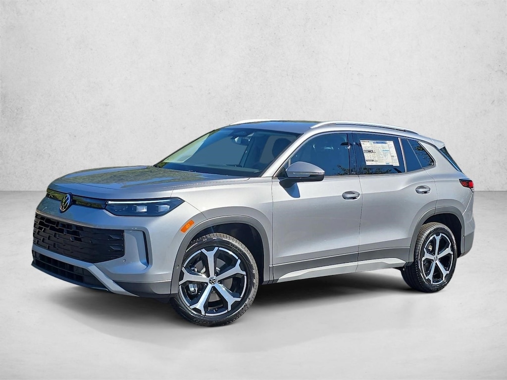 New 2025 Volkswagen Tiguan 2.0T SE SUV