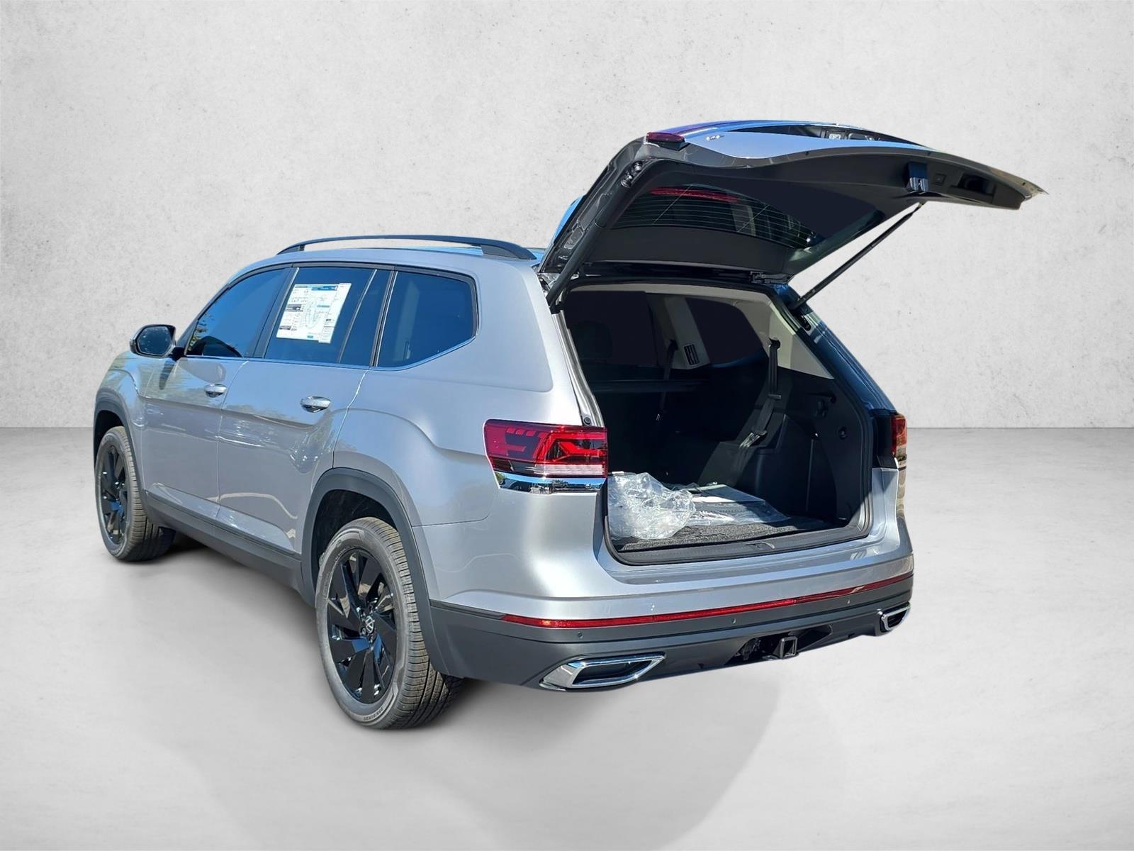 2026 Volkswagen Atlas SE Technology photo 3