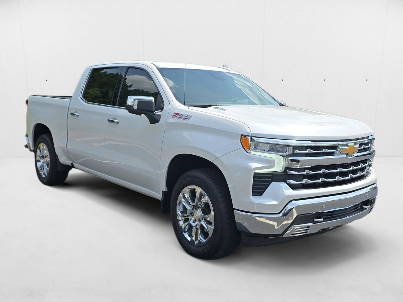 2023 Chevrolet Silverado 1500 LTZ photo 3