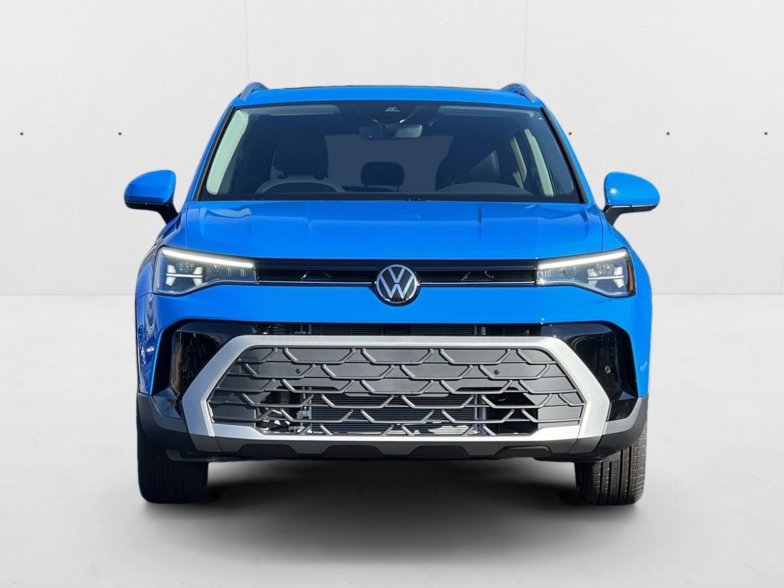 2025 Volkswagen Taos SE photo 2