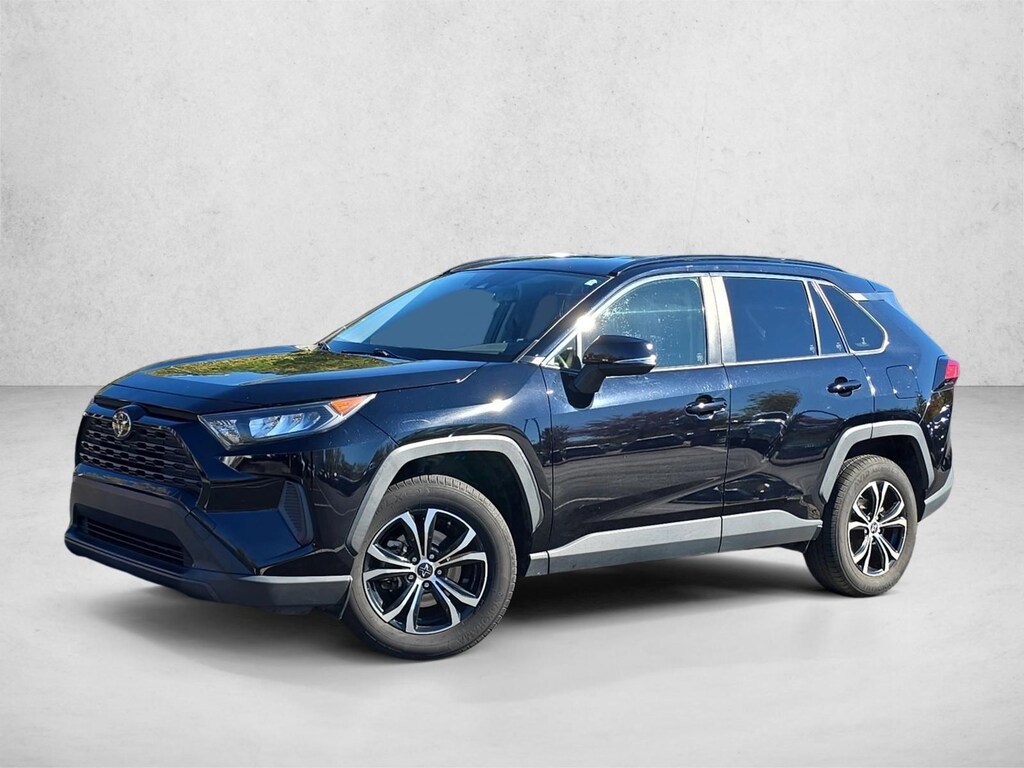 Used 2020 Toyota RAV4 LE SUV