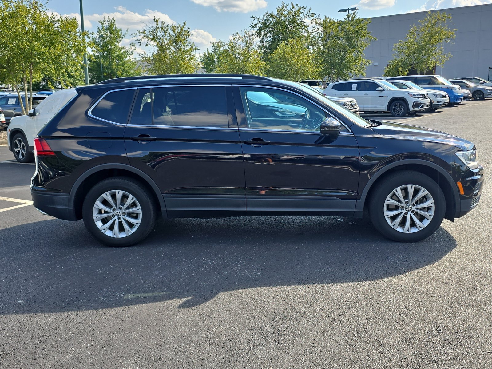 2019 Volkswagen Tiguan SE photo 4