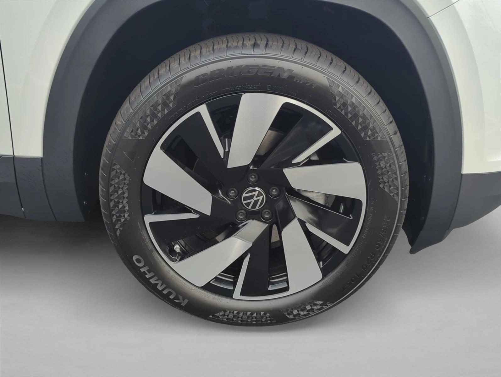 New 2026 Volkswagen Atlas Cross Sport SE w/Technology SUV