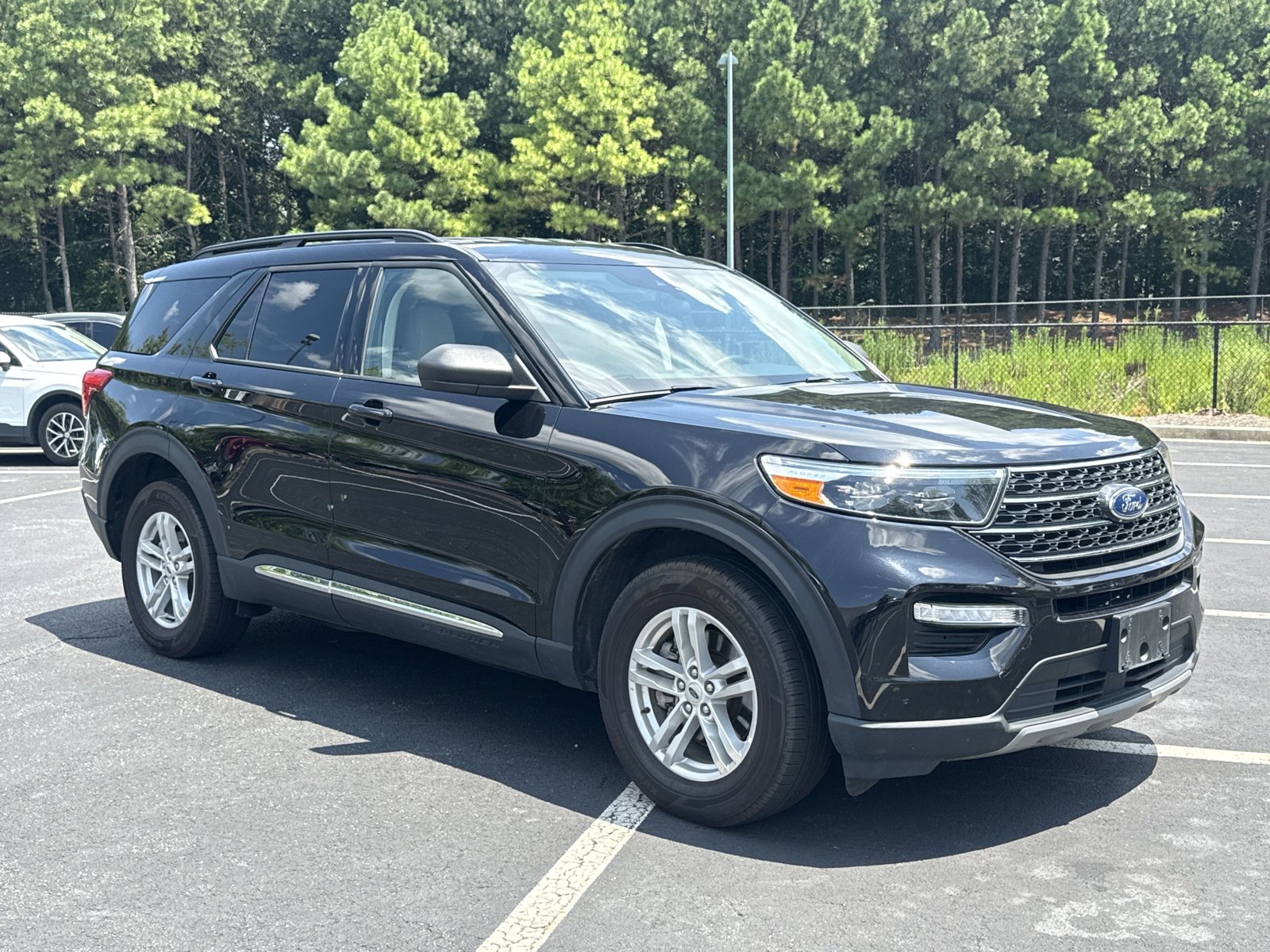 2024 Ford Explorer XLT photo 2