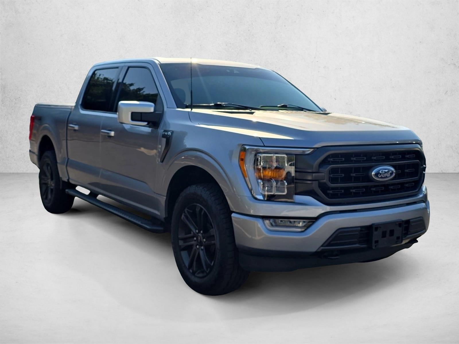 2021 Ford F-150 XLT photo 3