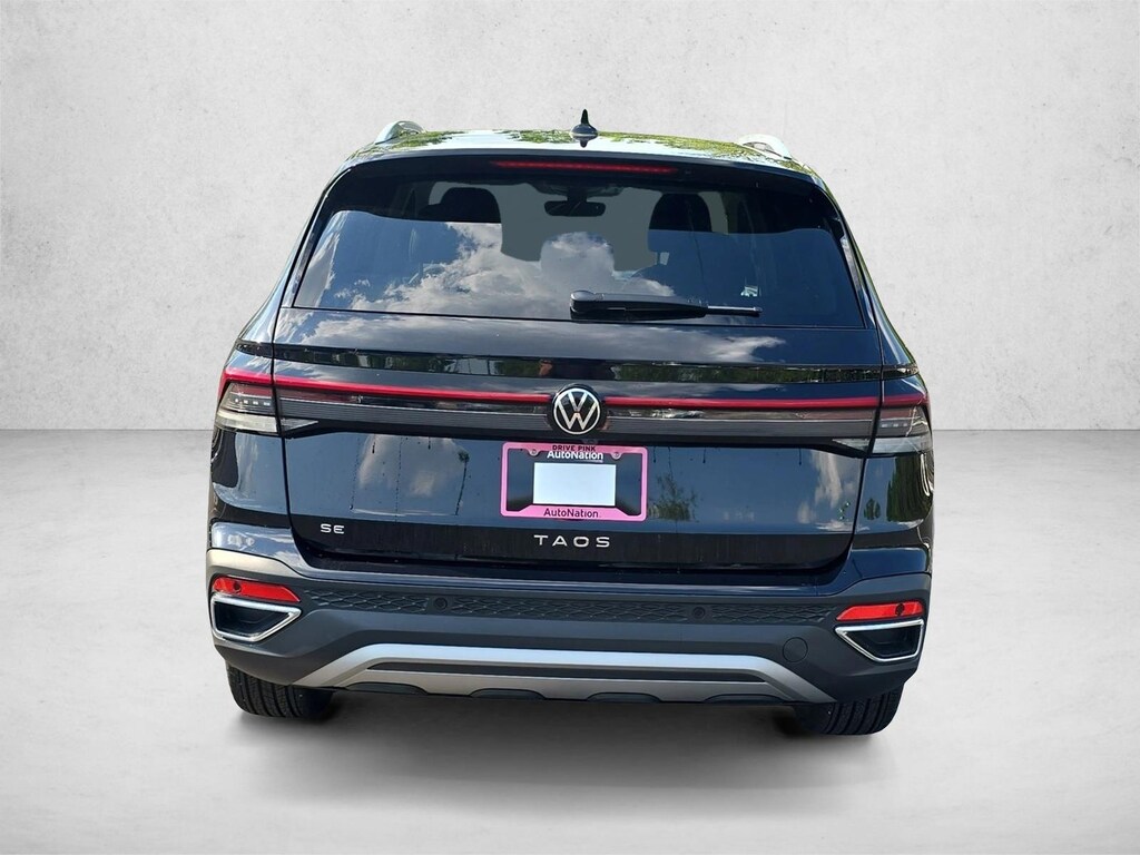 New 2026 Volkswagen Taos 1.5T SE SUV