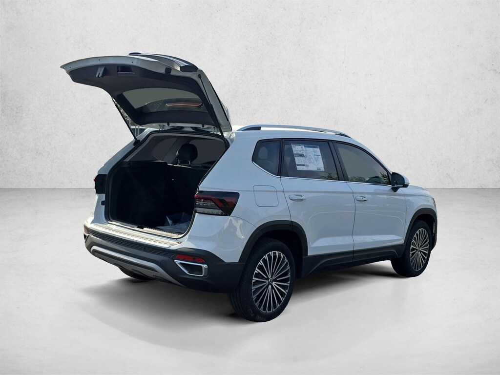 New 2026 Volkswagen Taos 1.5T SE SUV
