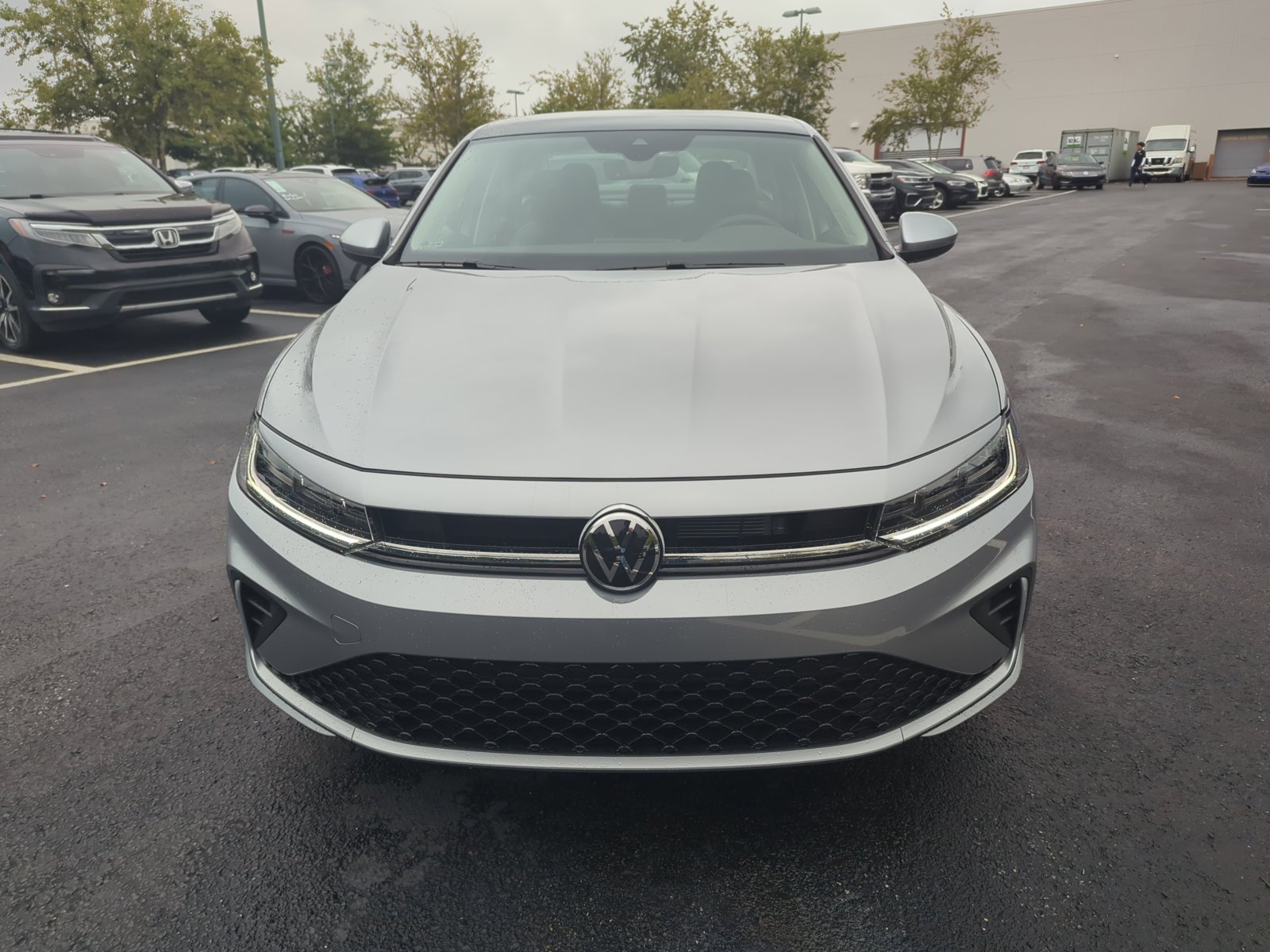 2025 Volkswagen Jetta SE photo 2