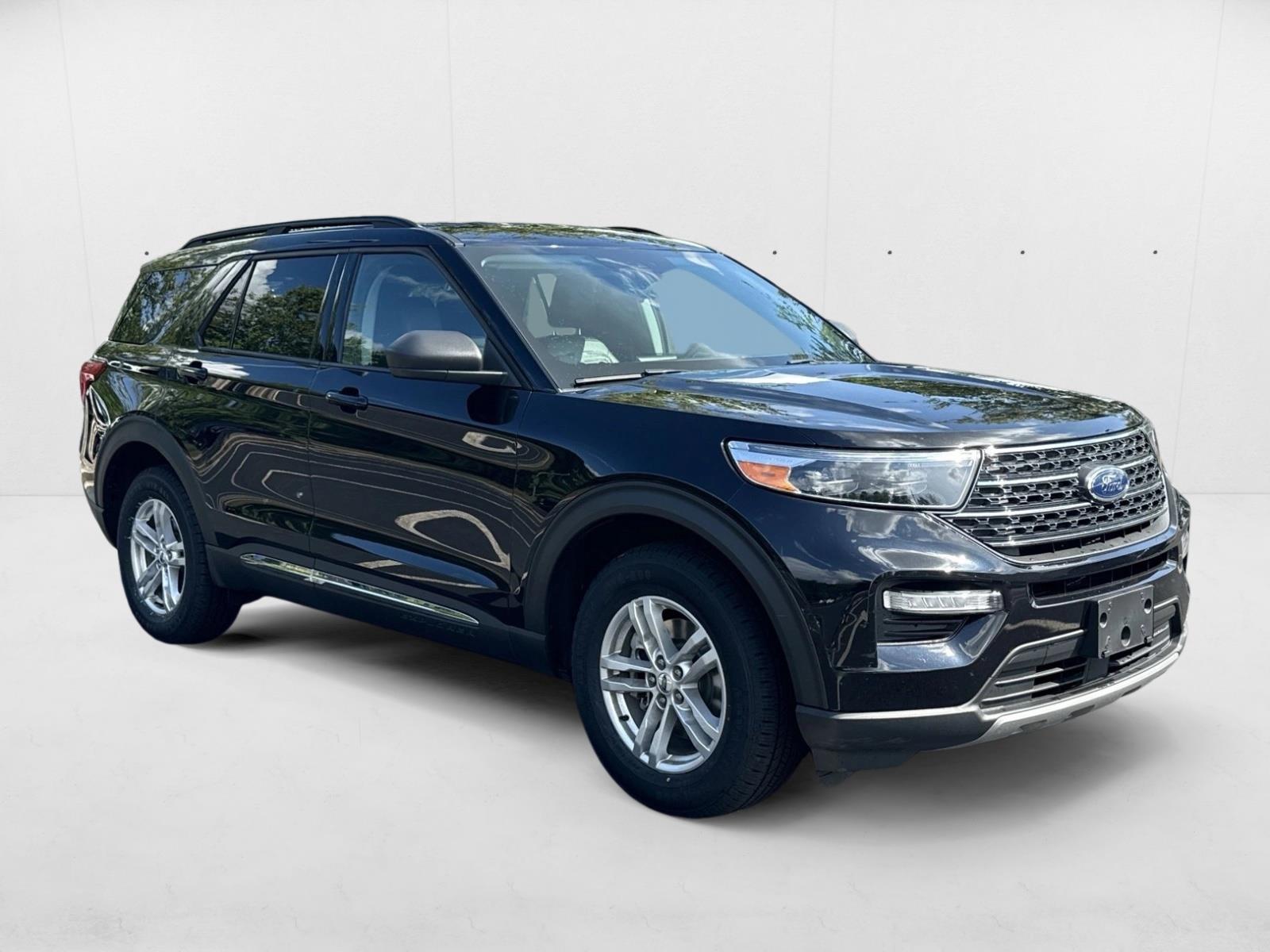 2022 Ford Explorer XLT photo 3