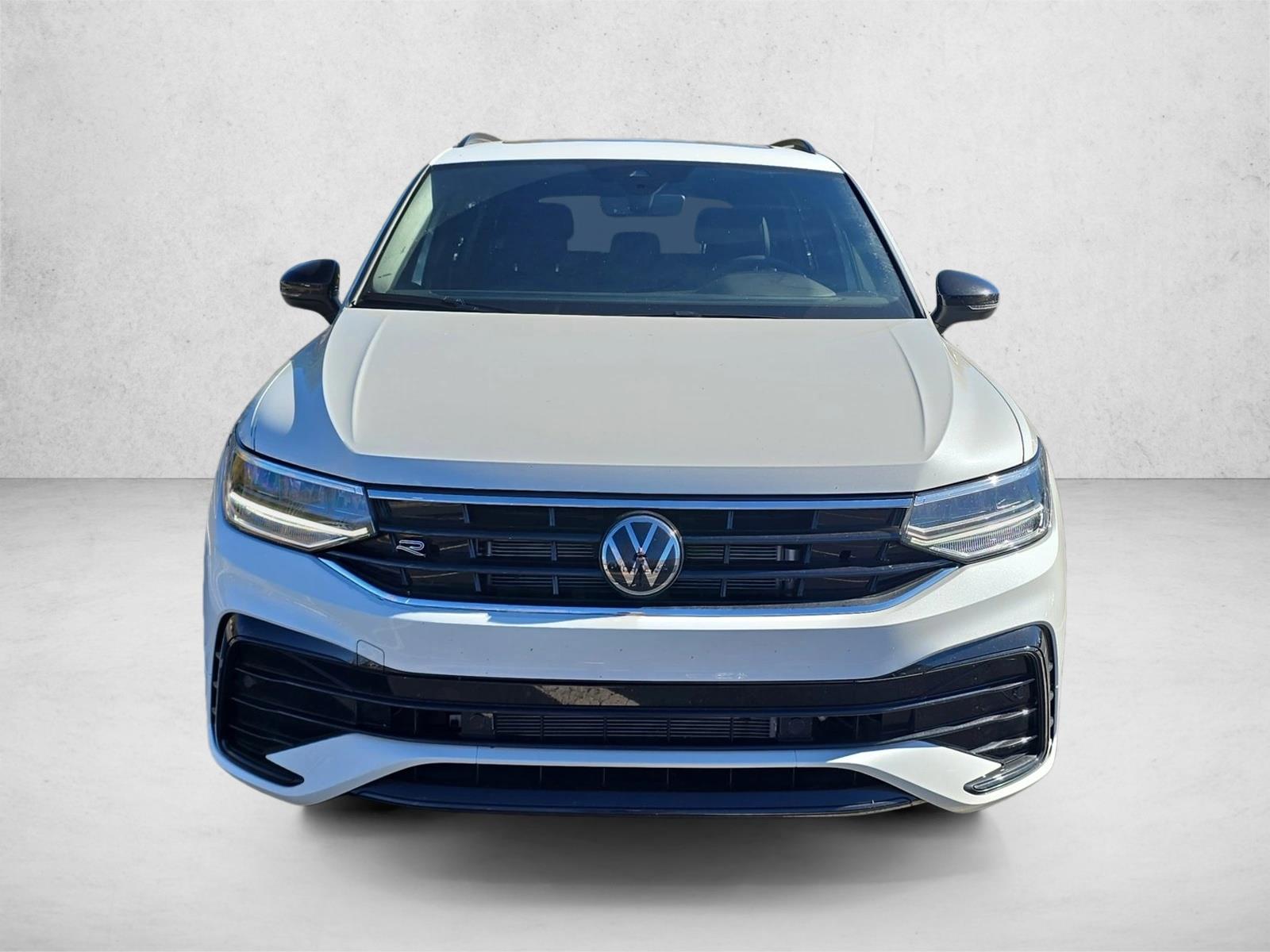 2024 Volkswagen Tiguan SE R-Line Black photo 2