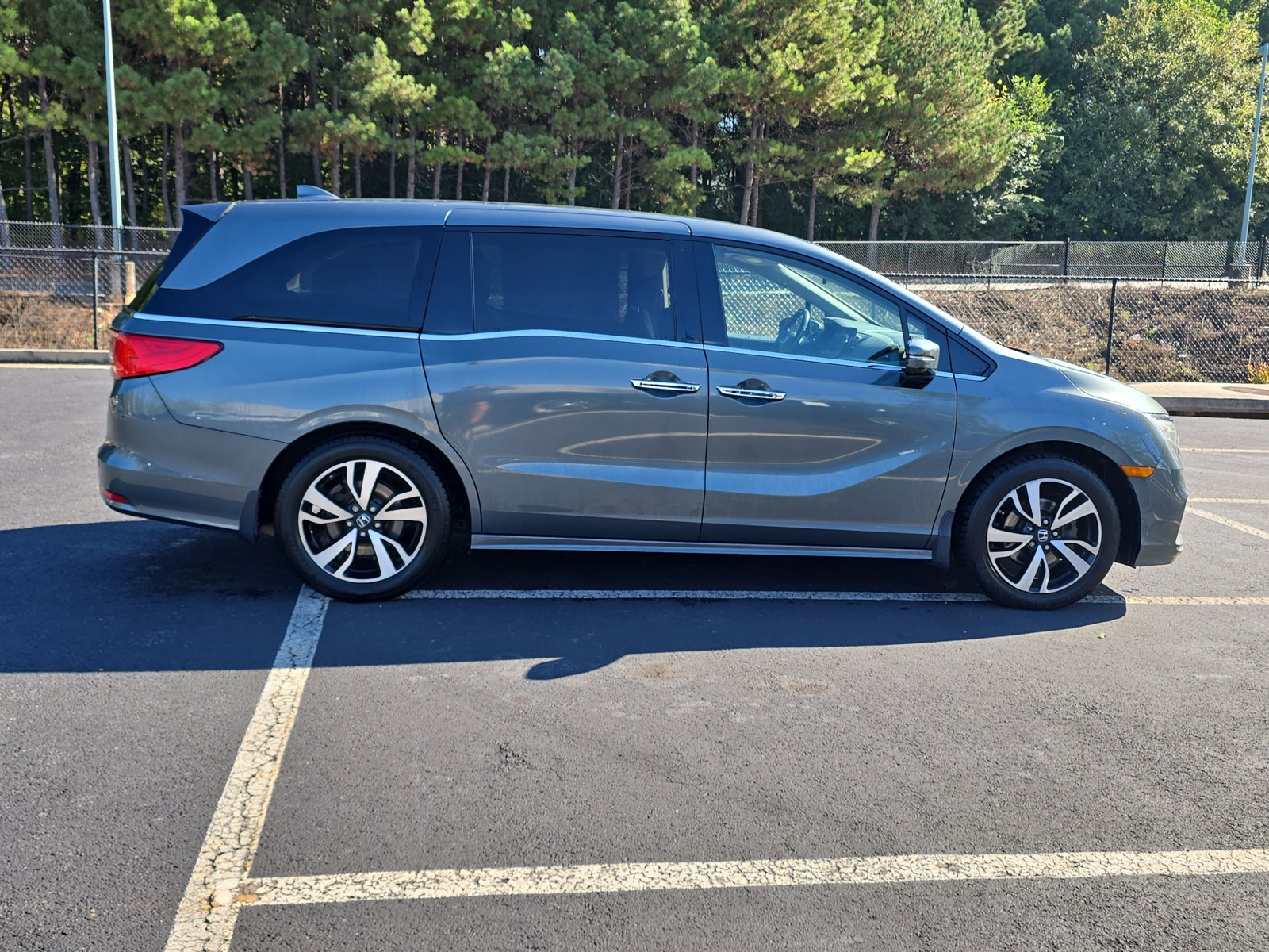 2020 Honda Odyssey Elite photo 4
