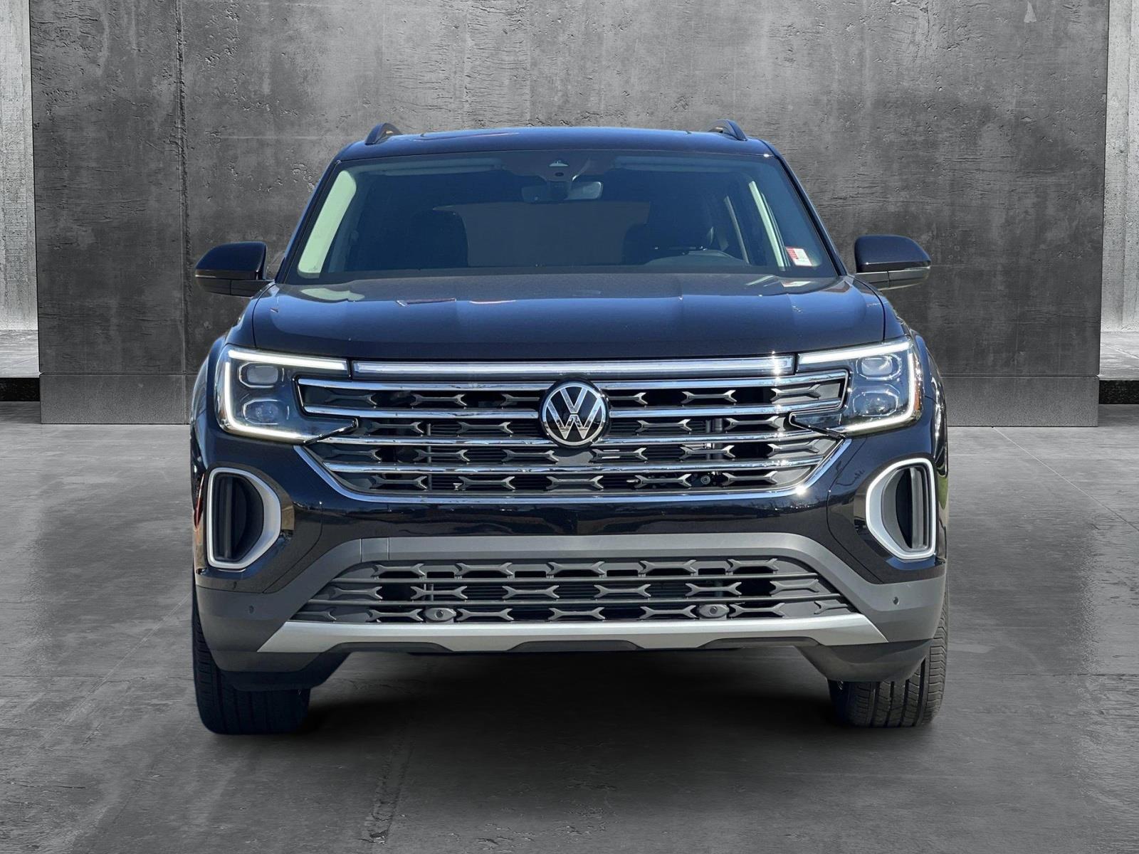 2025 Volkswagen Atlas SE Technology photo 2