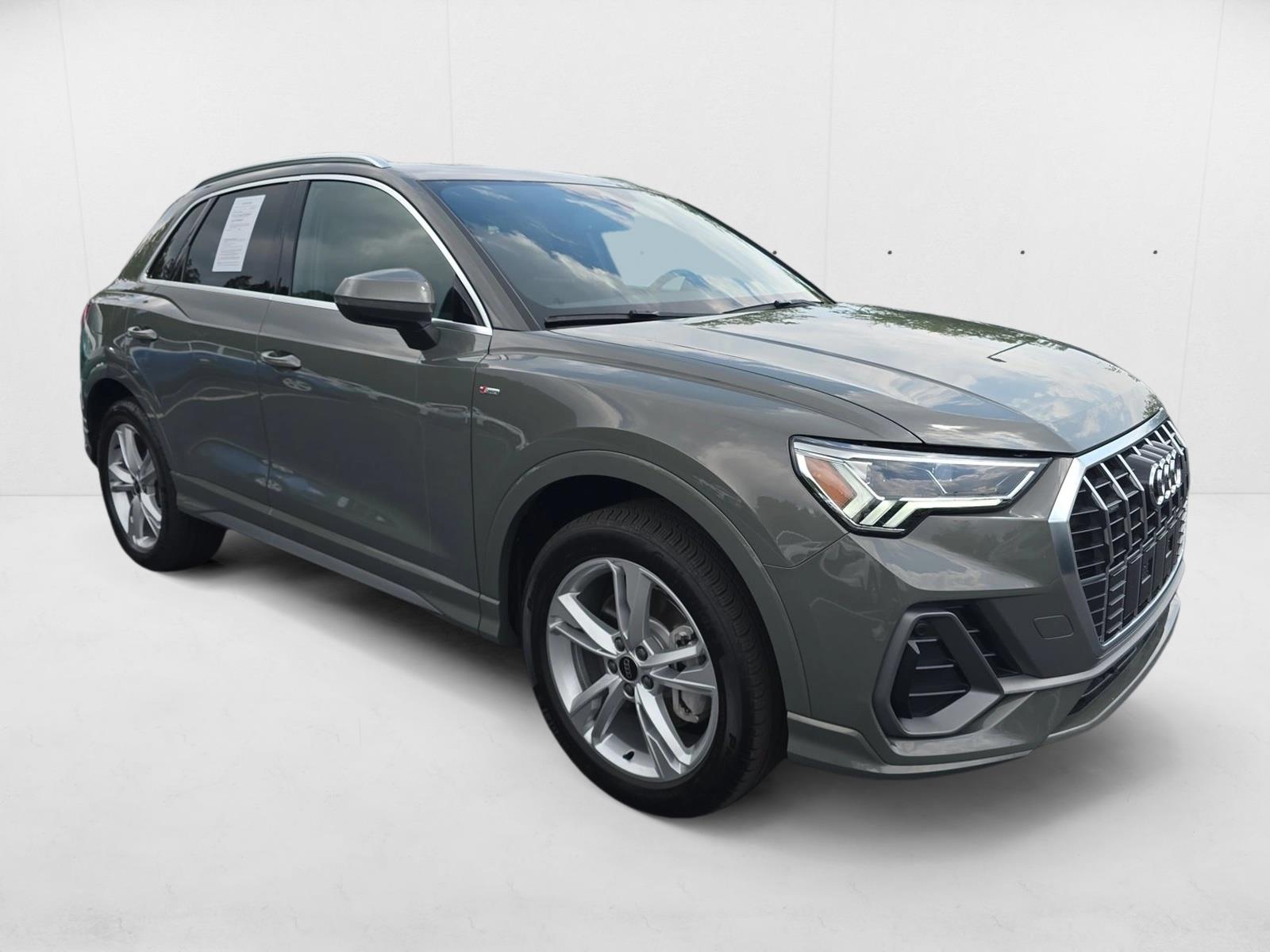 2024 Audi Q3 S line Premium Plus photo 3