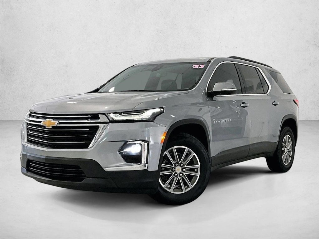 Used 2023 Chevrolet Traverse LT Cloth SUV