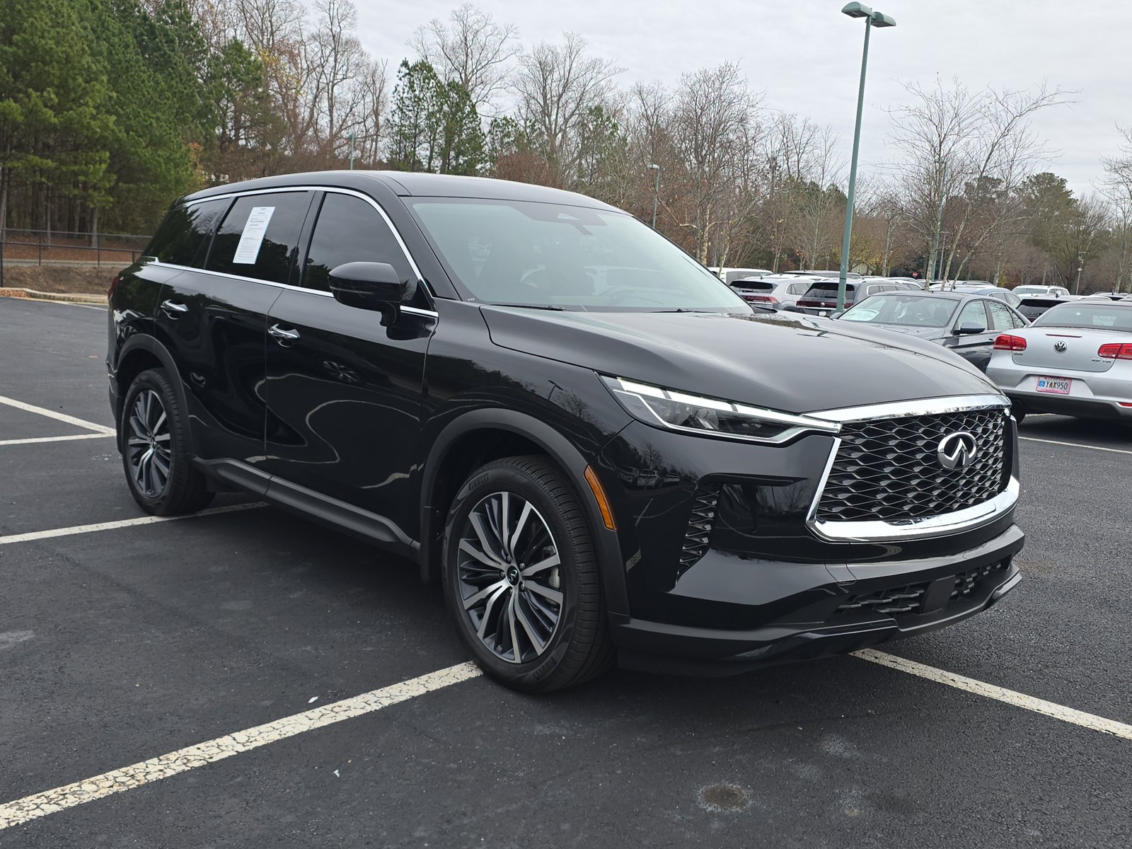 2025 Infiniti QX60 Pure photo 3