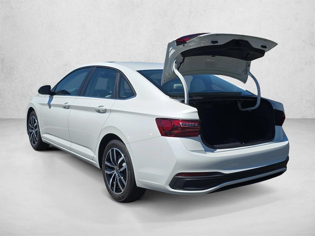 New 2026 Volkswagen Jetta 1.5T SE Sedan