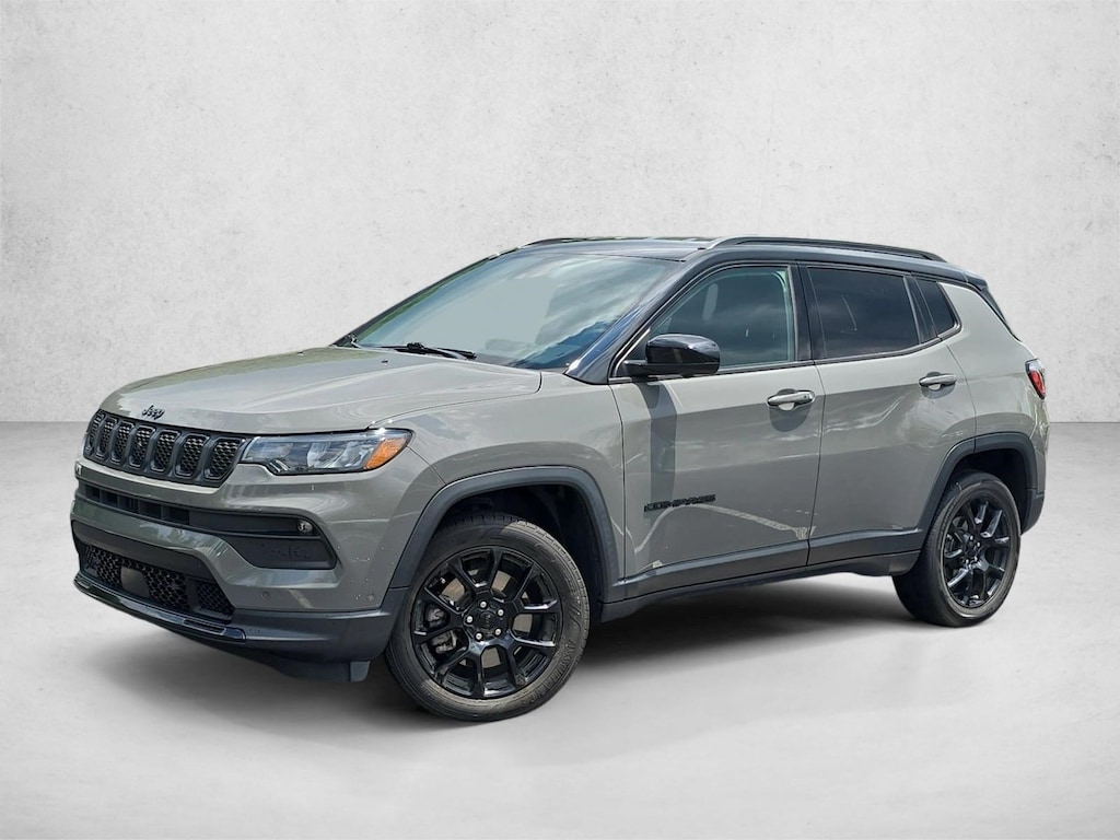 Used 2023 Jeep Compass Altitude SUV