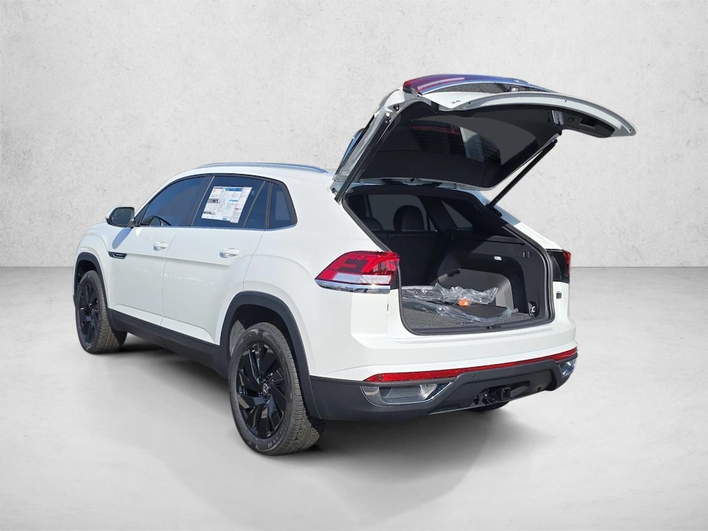 New 2026 Volkswagen Atlas Cross Sport 2.0T SE w/Technology SUV