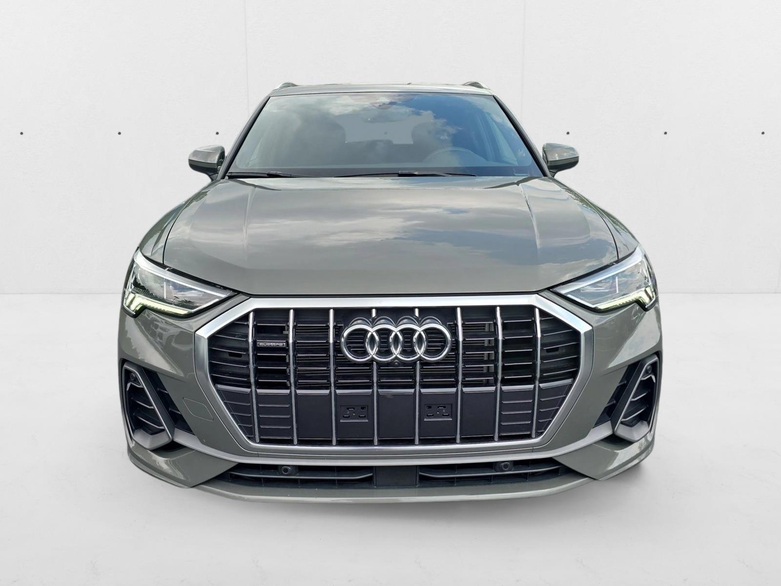 2024 Audi Q3 S line Premium Plus photo 2