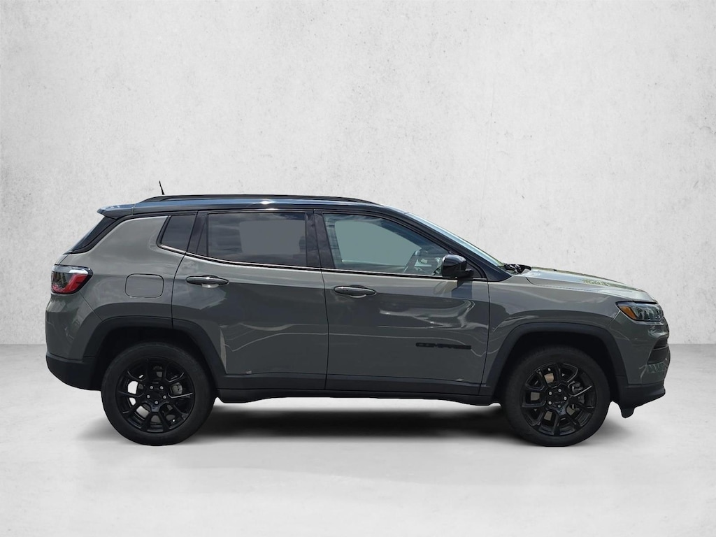 Used 2023 Jeep Compass Altitude SUV