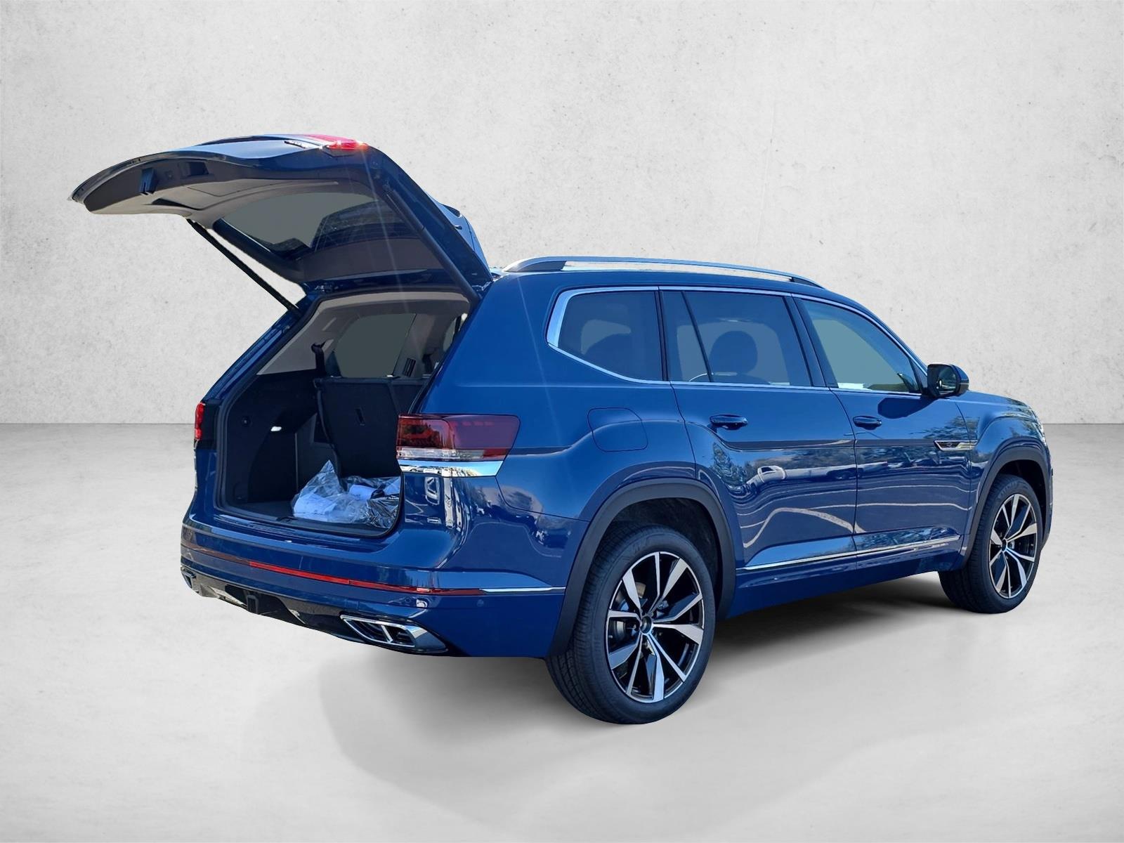 2026 Volkswagen Atlas SEL Premium R-Line - Photo 2