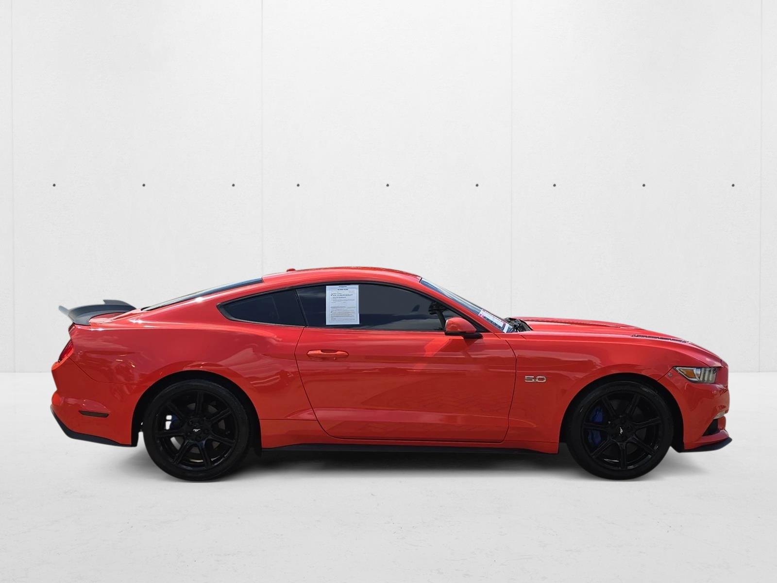 2016 Ford Mustang GT Premium photo 4