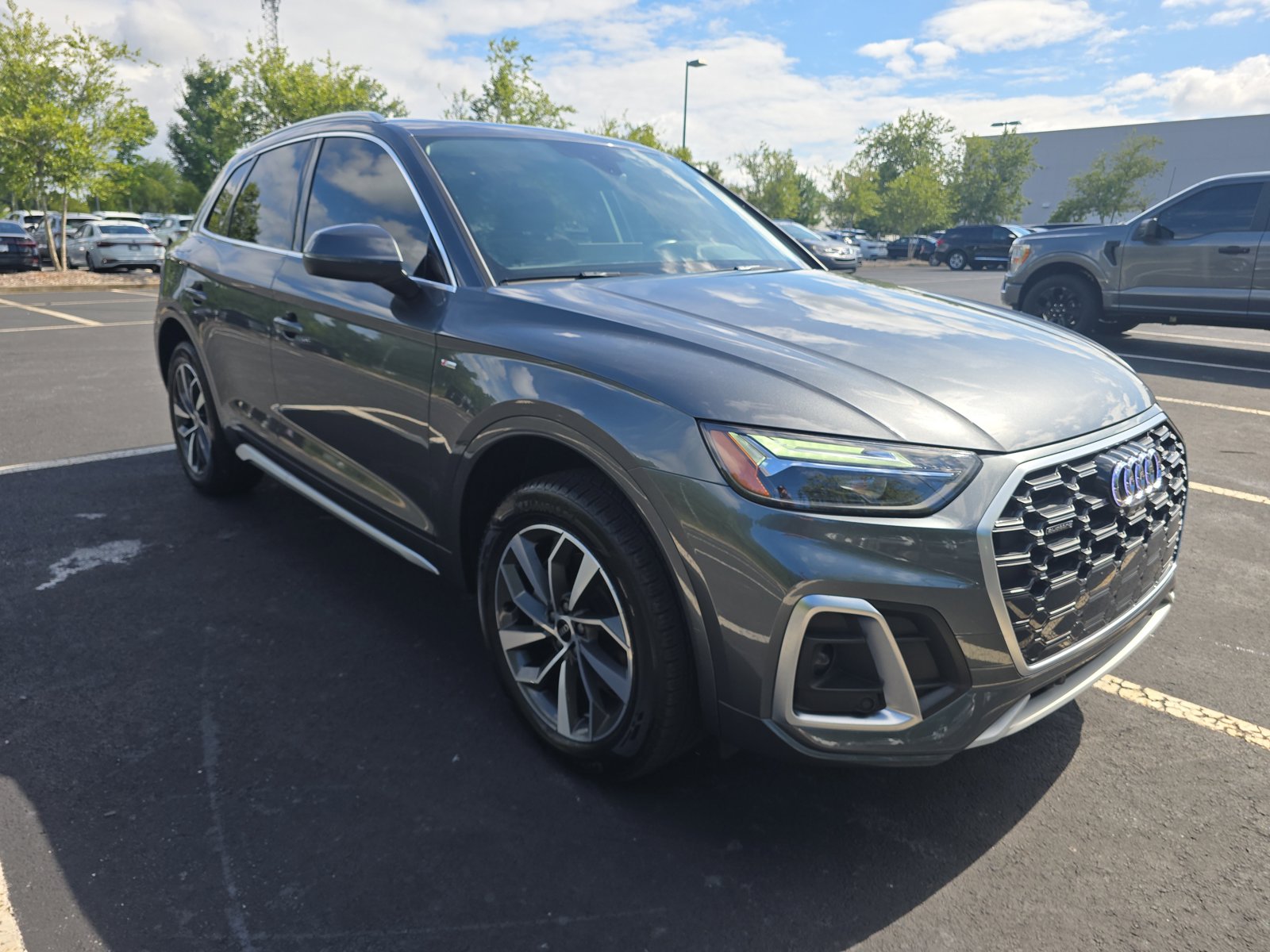 2024 Audi Q5 S line Premium Plus photo 3