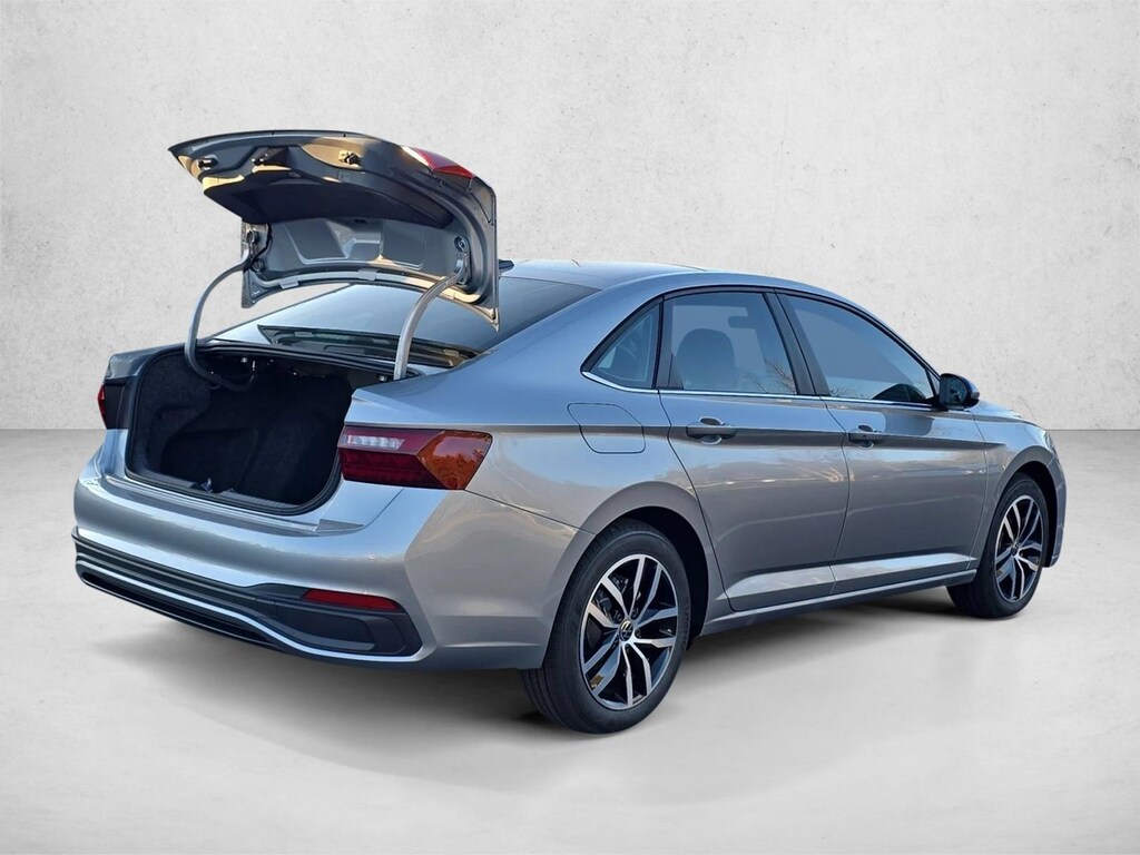 New 2026 Volkswagen Jetta 1.5T SE Sedan