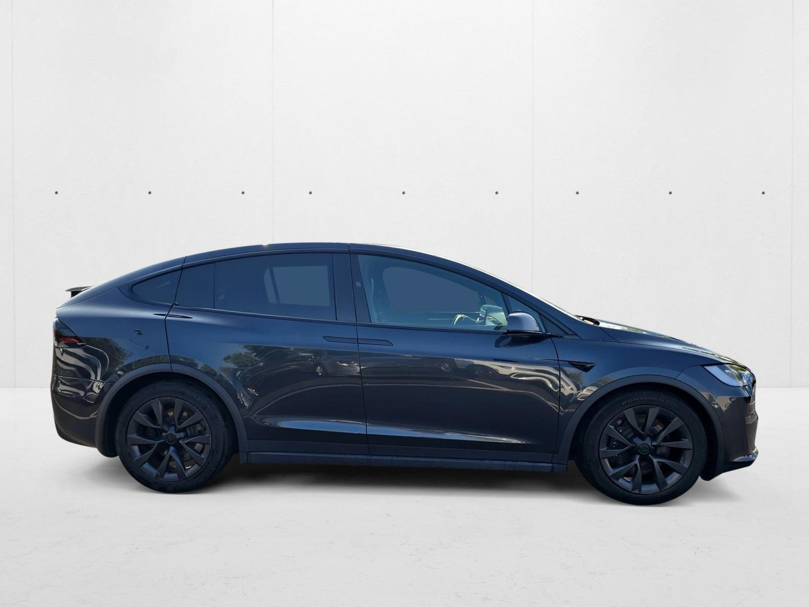 2023 Tesla Model X Standard Range photo 4