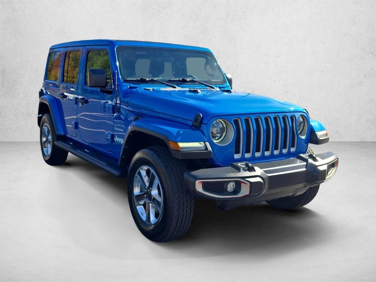 2023 Jeep Wrangler Sahara photo 3