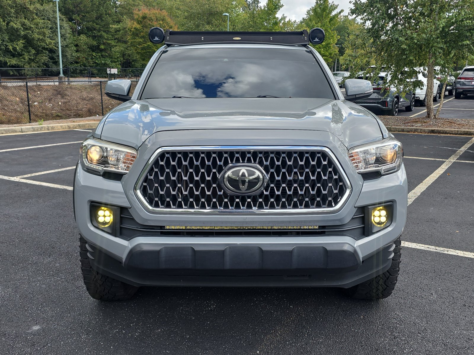 2019 Toyota Tacoma TRD V6 photo 2