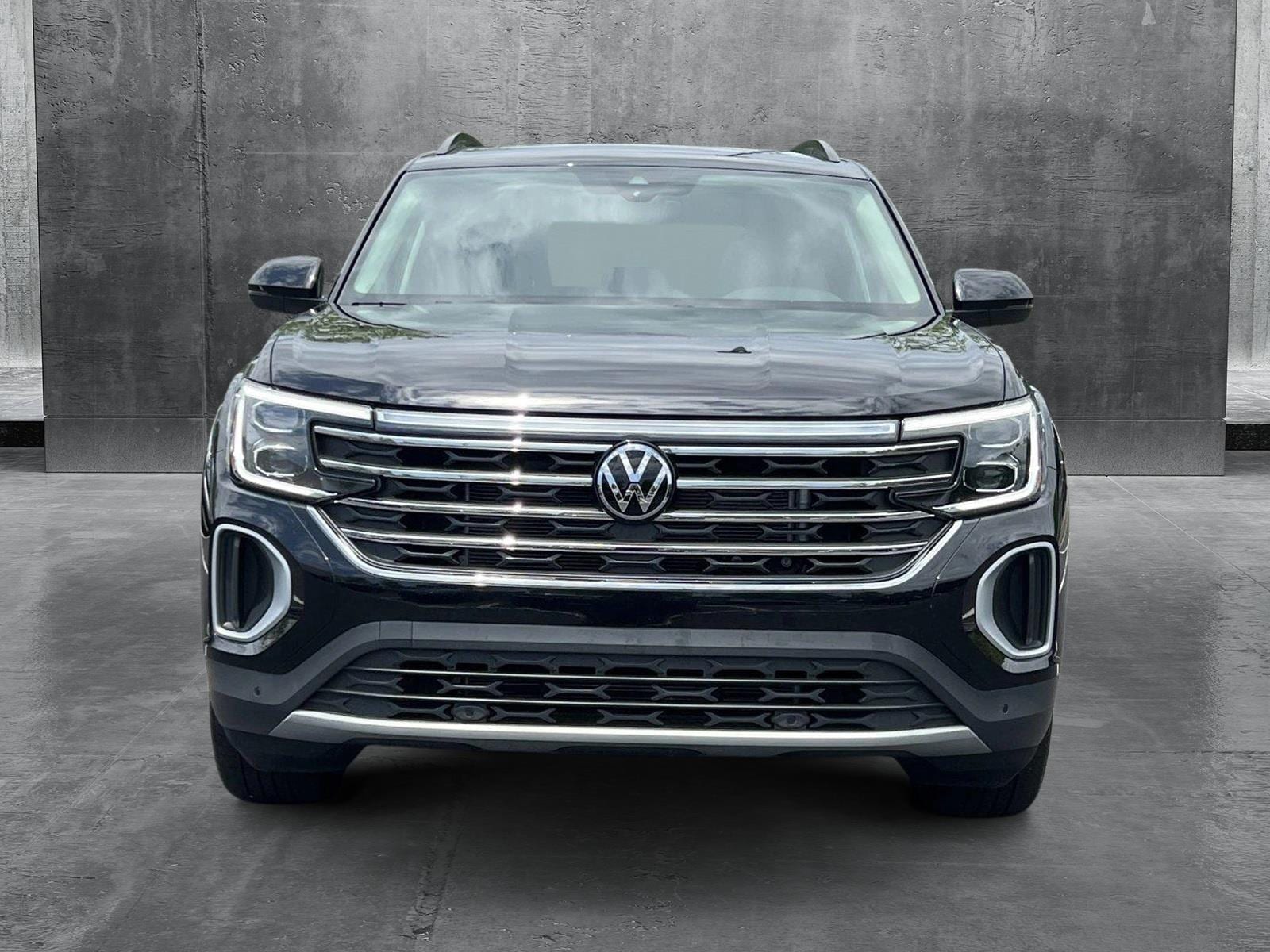 Certified 2024 Volkswagen Atlas SE w/Tech with VIN 1V2JR2CA7RC616055 for sale in Buford, GA